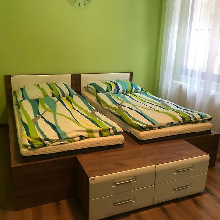 Krusne Hory - Klinovec 2 Km- Jachymov 2-4 Osoby Apartment Exterior photo